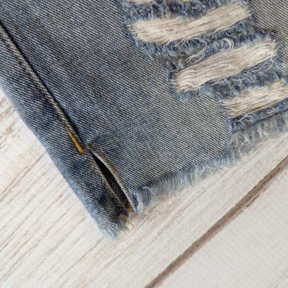 Free People Grommet Distressed Cutoff Denim Shorts sz W 28 - Picture 4 of 6